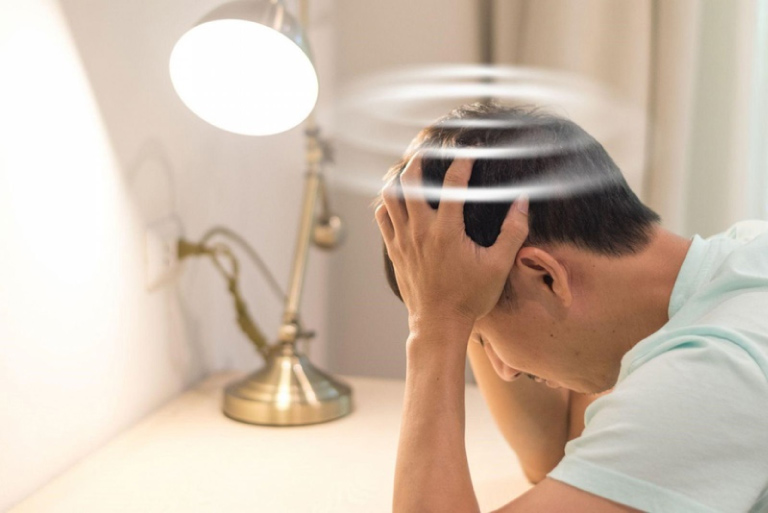Rối loạn tiền đình gây ra các triệu chứng đau đầu, hoa mắt, chóng mặt…